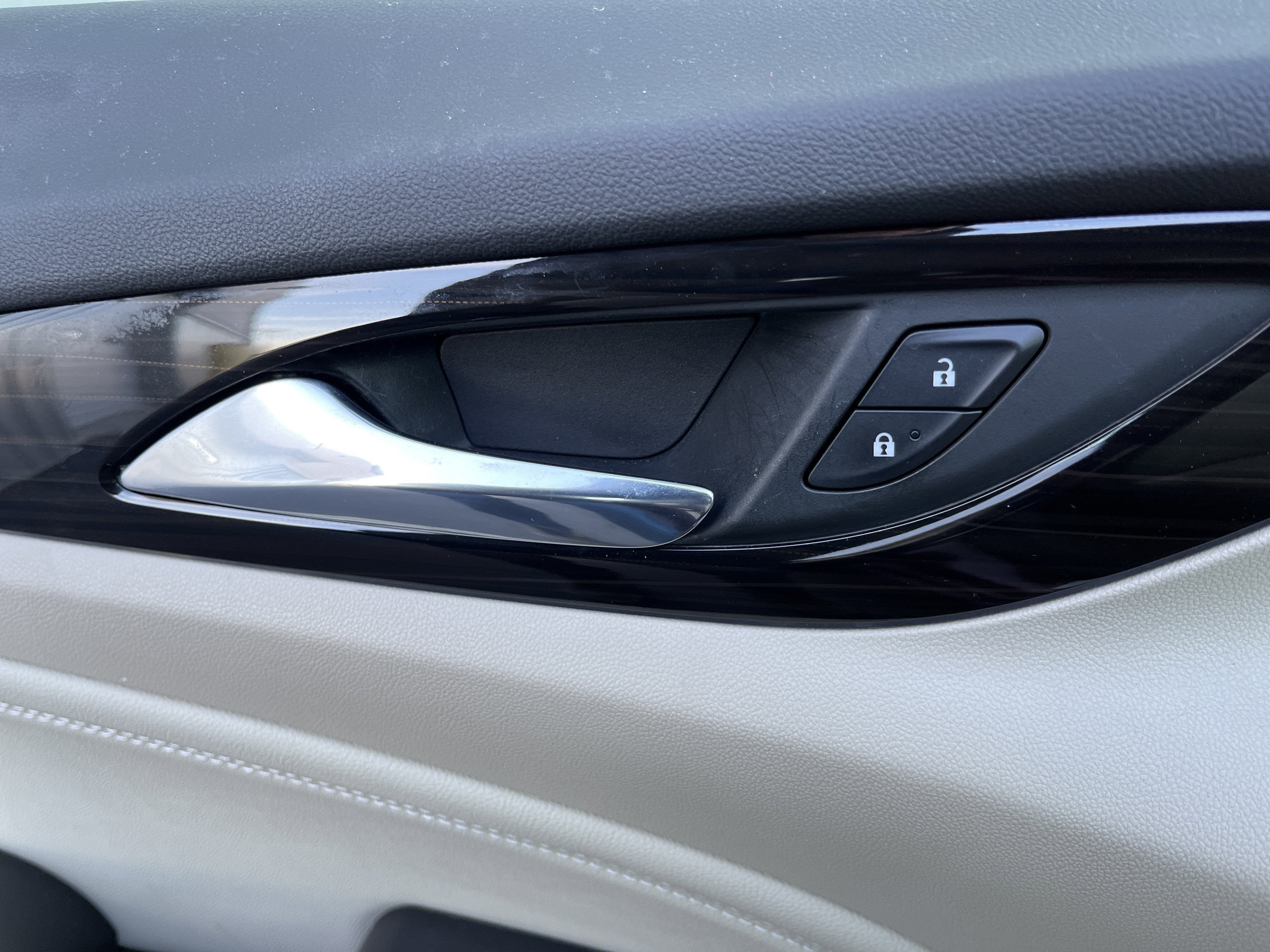 2019 Buick Regal Sportback Essence