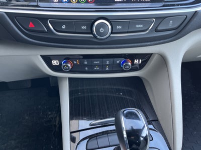 2019 Buick Regal Sportback Essence