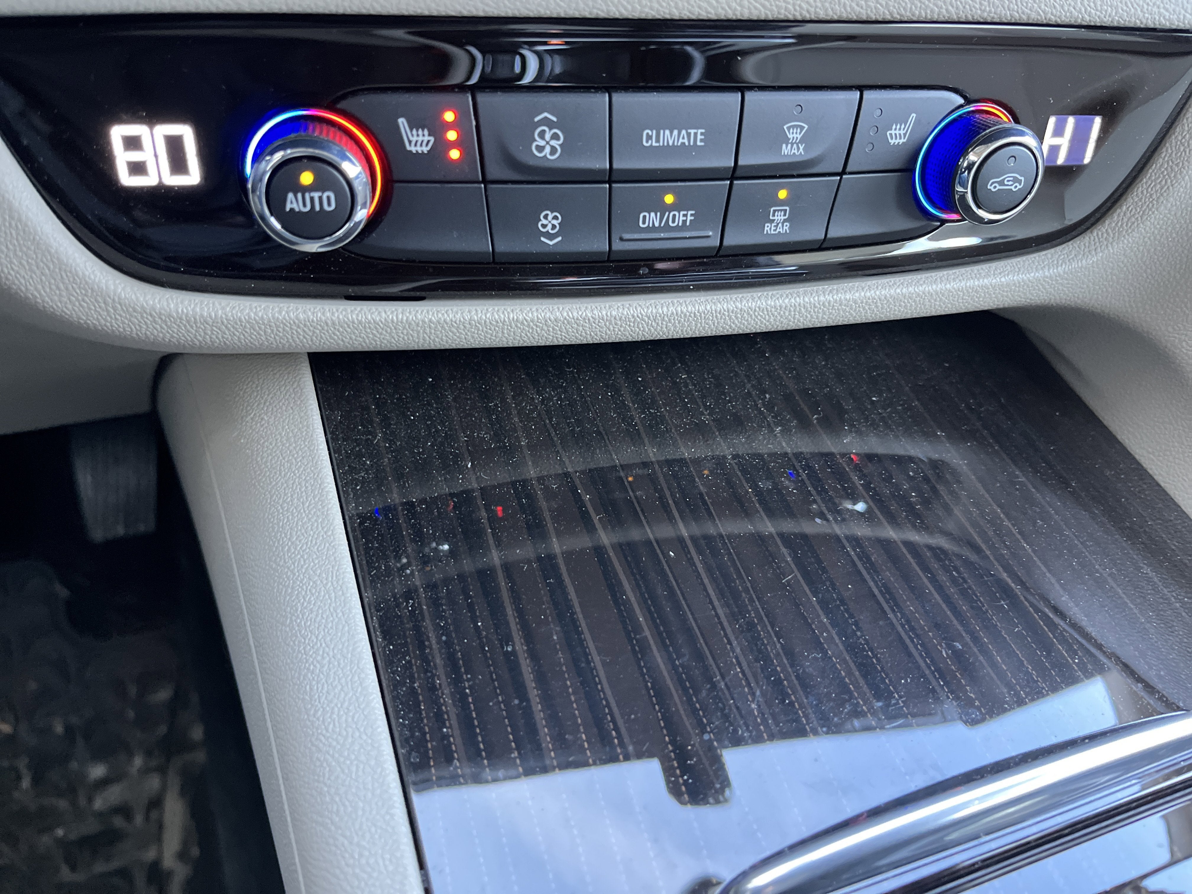 2019 Buick Regal Sportback Essence