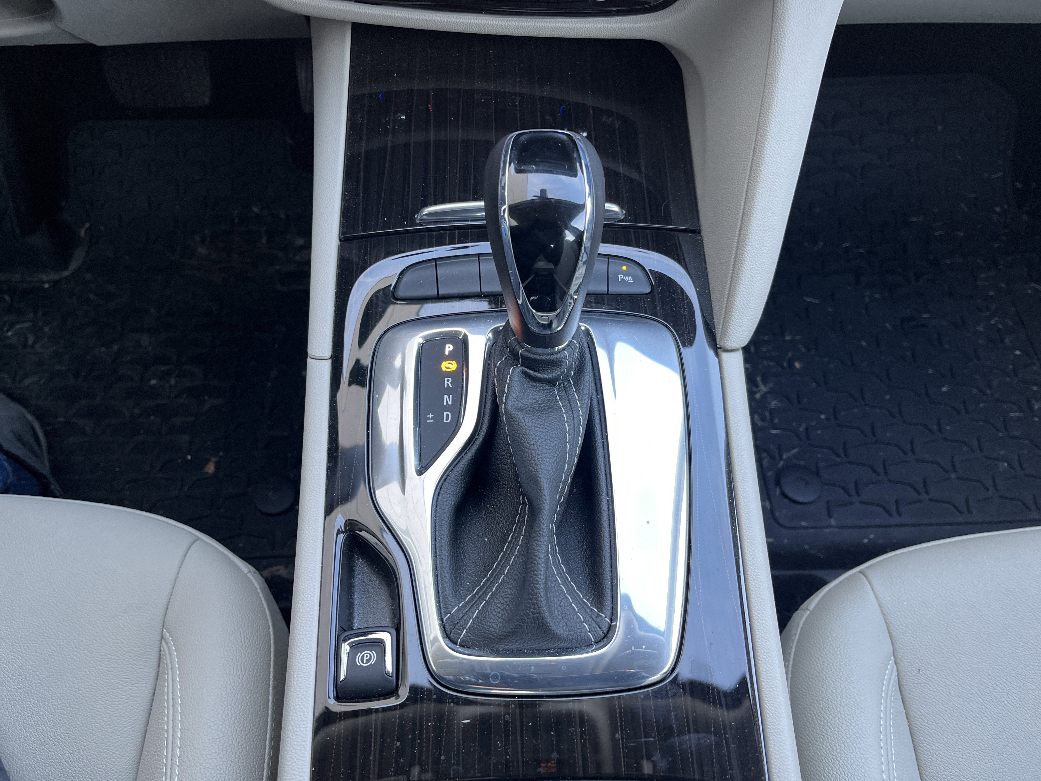 2019 Buick Regal Sportback Essence