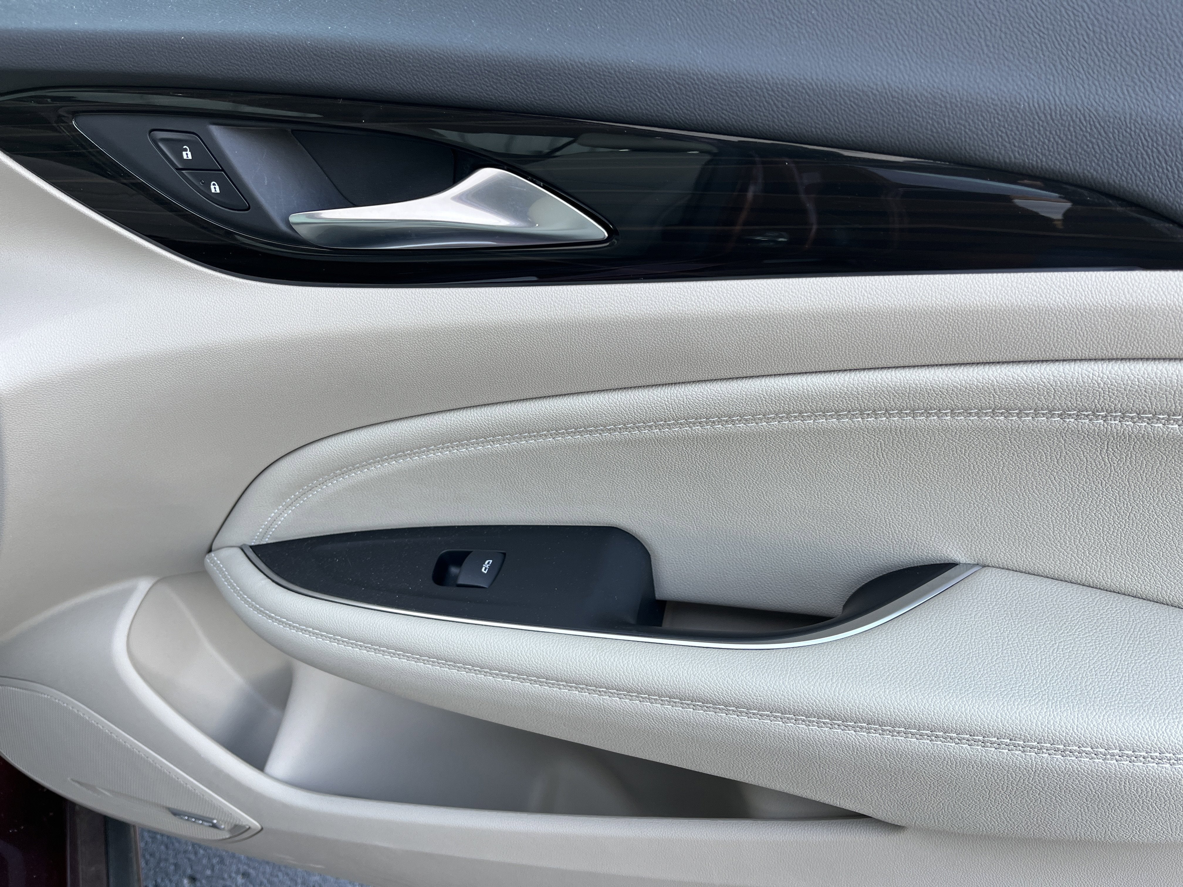 2019 Buick Regal Sportback Essence