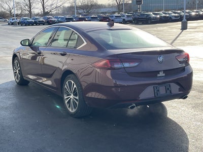 2019 Buick Regal Sportback Essence