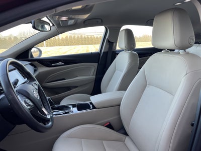 2019 Buick Regal Sportback Essence